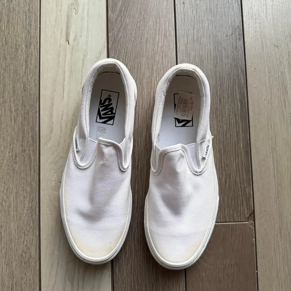Vans Classic Slip-On True White Sneakers Men’s 7.5 / Women’s 9